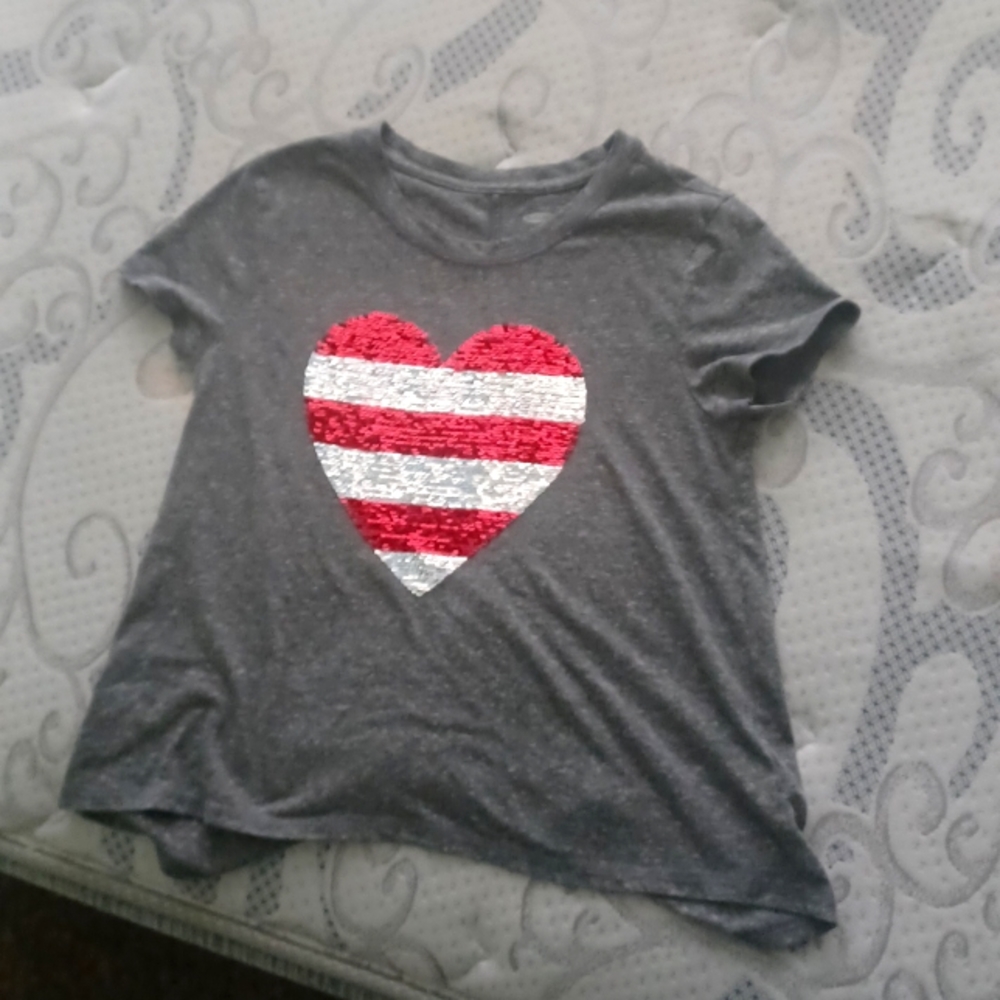 Old navy changing design girl shirt